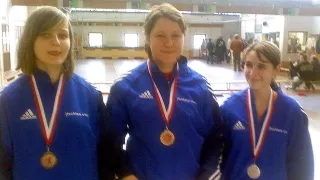 Carolin Sikora holt Degentitel